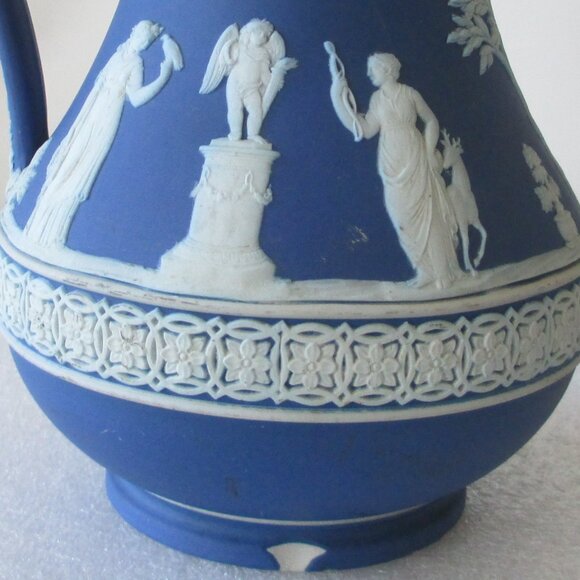 ANTIQUE WEDGWOOD "ETRUSCAN" PITCHER - Picture 16 of 16